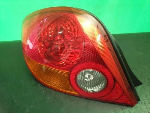 Conjunto de faro/calavera trasero izquierdo Hyundai 2004 OEM 92401 2C000