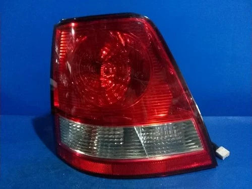 Left rear tail light assembly (LH) compatible with Kia Sorento 2005, genuine OEM replacement part 924013E000