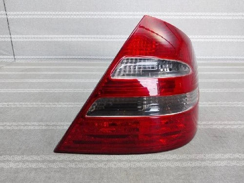 Used OEM Part - Rear tail light genuine Mercedes Benz E320 2001 A211 820 0464
