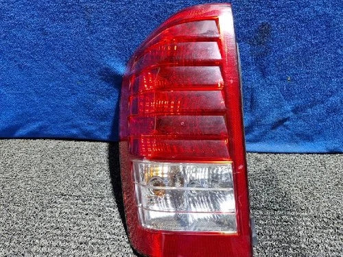 Rear combination tail light assembly (left) compatible with Kia Carnival 2009, OEM 92401 4J000