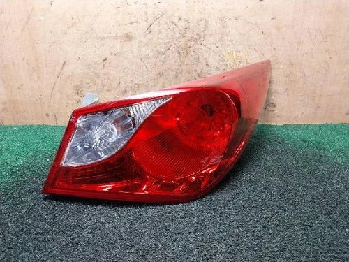 Right outer rear tail light assembly compatible with Hyundai YF 2014, genuine OEM replacement part 924023S010