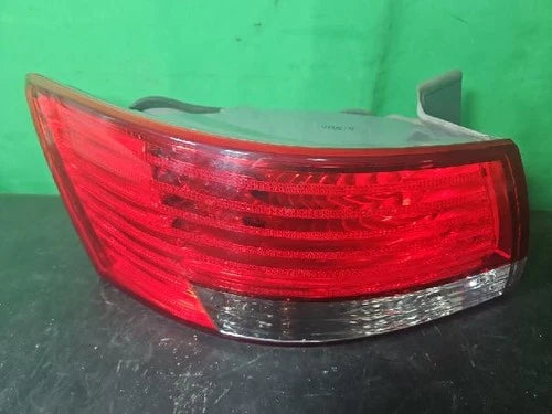 Rear combination tail light assembly (left) compatible with Hyundai NF 2008, OEM 92401 3K540