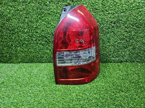 Rear combination tail light compatible with Hyundai Tucson 2007 (right side/passenger side) OEM 92402 2E100