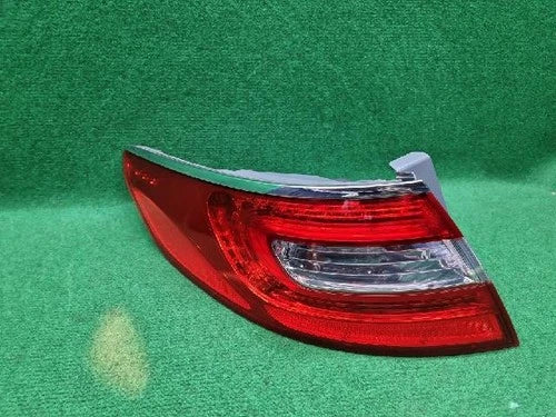 Left rear tail light assembly compatible with Hyundai Azera 2012, genuine OEM replacement part 92403 3V000
