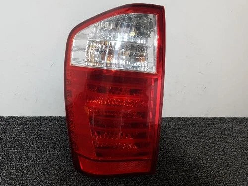 Left rear combination tail light assembly (LH) halogen compatible with Kia Carnival 2007, OEM 92401 4D000