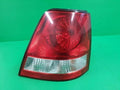 Right rear combination tail light assembly OEM 92402 3E000 compatible with Kia Sorento 2003