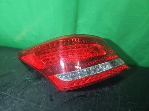 Rear combination tail light compatible with Hyundai Equus 2010, genuine OEM replacement part 92401 3N000