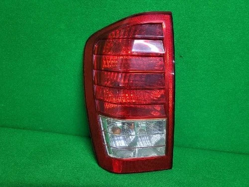 Left rear tail light assembly compatible with Kia Sedona 2009, LH OEM 92401, 4J000