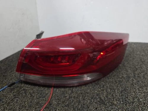 Conjunto de faro/calavera trasero exterior derecho Hyundai 2017 OEM 924O2F2100