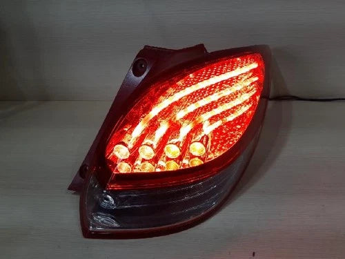 Right rear tail light (RH) compatible with Hyundai Veloster 2012, genuine OEM replacement part 924022V110