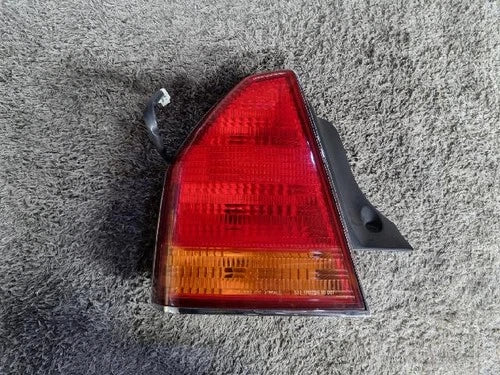 Left rear tail light assembly compatible with Hyundai Equus 2002, genuine OEM replacement part 92401-3B300