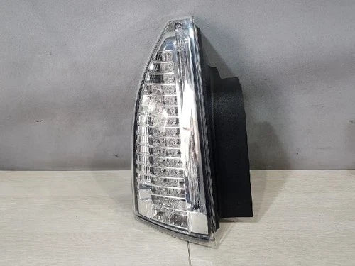Left rear tail light assembly compatible with Cadillac CTS 2009, genuine OEM replacement part 25902145