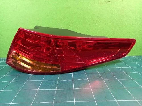 Right rear combination tail light assembly compatible with Kia K5 2012, genuine OEM replacement part 92402 2T000