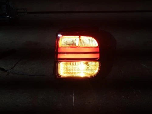 Right outer rear tail light assembly compatible with Kia Carnival 2015, genuine OEM replacement part 92402-A9100