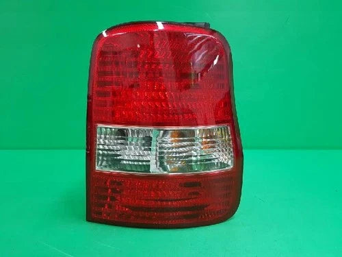 Rear combination tail light assembly (right) compatible with Kia Carnival 2002, OEM 1K53A 51150