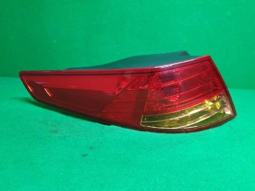Left rear tail light assembly compatible with Kia Optima 2011, LH OEM 92401, 2T000