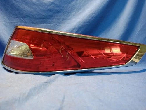 Right rear combination tail light assembly compatible with Kia K5 2014, genuine OEM replacement part 924022T100