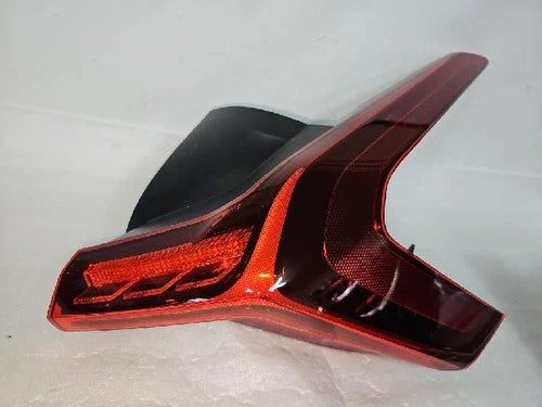 Rear combination tail light (right) compatible with Kia K8 2022, genuine OEM replacement part 92402 L8100