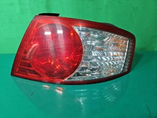 Right rear combination tail light assembly compatible with Kia Amanti 2003, genuine OEM replacement part 92402 3F070