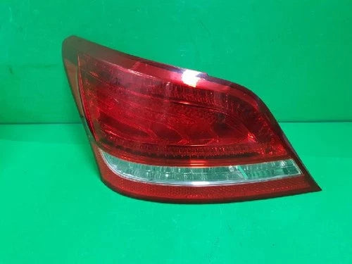 Rear combination tail light (left) compatible with Hyundai Equus 2010, genuine OEM replacement part 92401 3N000