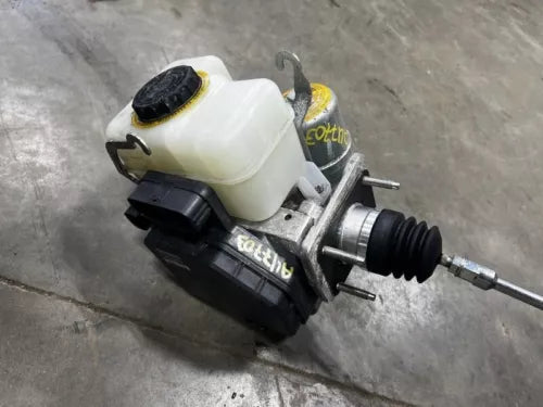 Refacción OEM Usada - Bomba de servofreno para Toyota 4Runner 2005-2009, 8 cilindros, desde 10/04. Usada