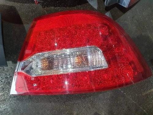 Right rear combination tail light assembly OEM 92402 2G500 compatible with Kia LPI LX20 2009