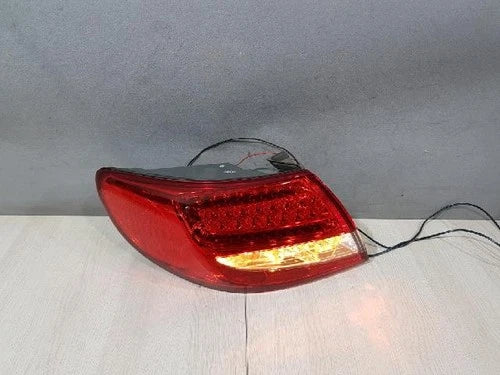 Left rear combination tail light assembly compatible with Hyundai Azera 2010, genuine OEM replacement part 924013L500