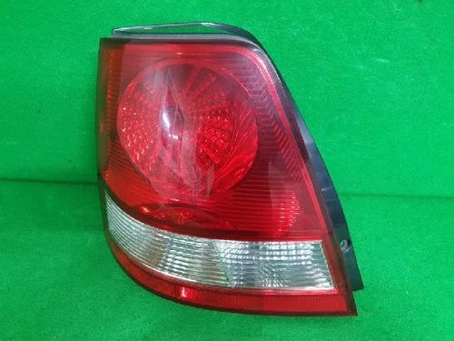 Left rear tail light assembly compatible with Kia Sorento 2002, genuine OEM replacement part 92401 3E000