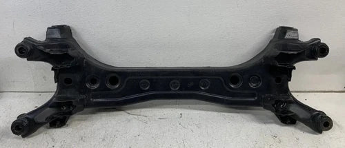 Refacción OEM Usada - Travesaño trasero del subchasis para Sonata y Azera V6 (2006-2010) OEM