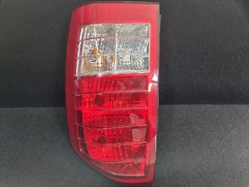 Right rear combination tail light assembly compatible with Kia Carnival 2012, genuine OEM replacement part 92402 4J000