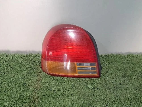 Left rear tail light assembly compatible with Hyundai EF 1998, genuine OEM replacement part 92401 38000