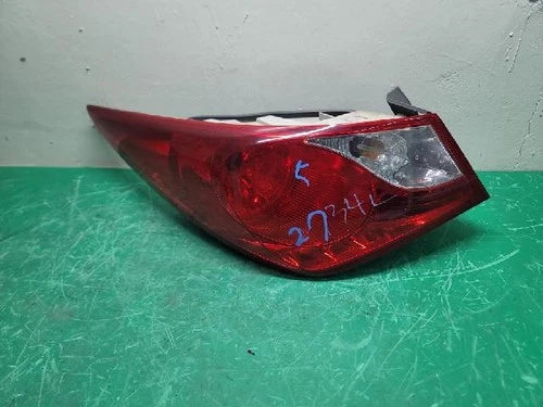 Conjunto de faro/calavera trasero exterior izquierdo Hyundai 2012 OEM 92401 3S010