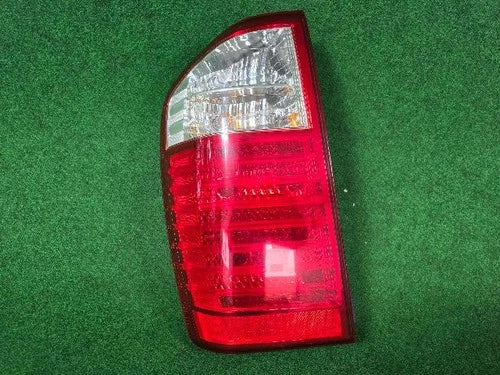 Left rear tail light assembly compatible with Kia Carnival 2006, genuine OEM replacement part 924014D000