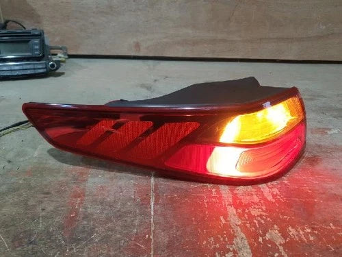 Left rear tail light assembly compatible with Kia K5 2014, genuine OEM replacement part 92401-2T500