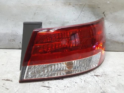 Right outer rear tail light assembly compatible with Hyundai NF 2006, genuine OEM replacement part 92402 3K400
