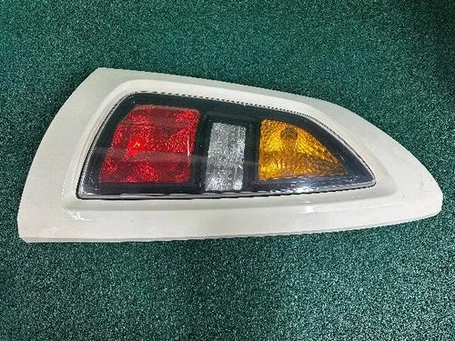 Used OEM Part - light assembly/tail lights rear combination compatible with Kia Soul 2010, genuine OEM replacement part 92410 2K000