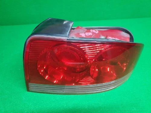 Right rear combination tail light assembly compatible with Hyundai EF 2001, genuine OEM replacement part 92402 3D000