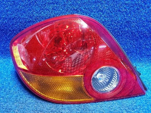 Left rear combination tail light assembly compatible with Hyundai Elantra 2002, genuine OEM replacement part 92401 2C000