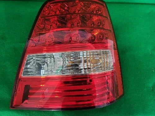 Rear combination tail light assembly (right side) compatible with Kia Sorento 2008, OEM 92402 3E540