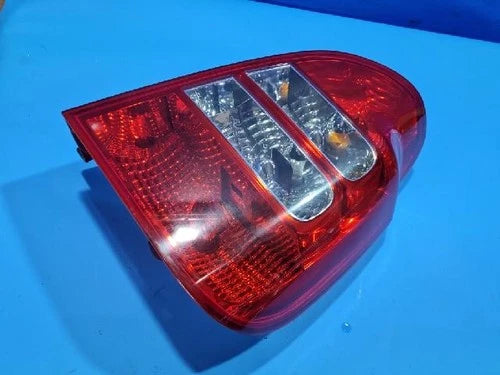 Right rear combination tail light assembly compatible with Hyundai Terracan 2004, genuine OEM replacement part 92402 H1510