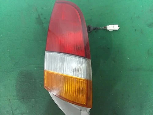Conjunto de luz trasera / calavera izquierda para Kia 2000, pieza original OEM 9240105100