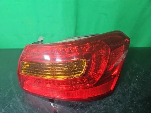 Right outer rear tail light assembly compatible with Kia Cadenza 2010, genuine OEM replacement part 92402 3R000