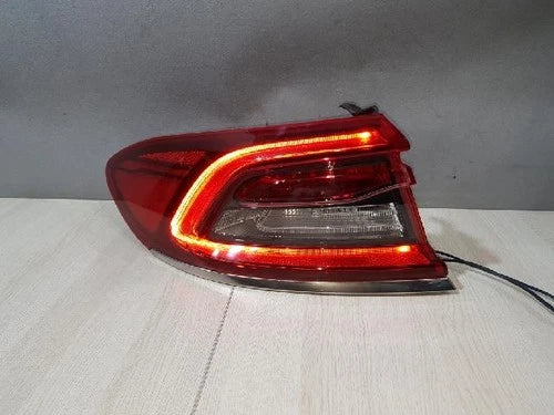 Left rear tail light assembly (outer) compatible with Hyundai Azera 2018, genuine OEM replacement part 92401 G8010
