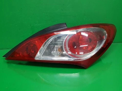 Right rear combination tail light assembly OEM 92402 2M000 compatible with Hyundai Genesis Coupe 2010