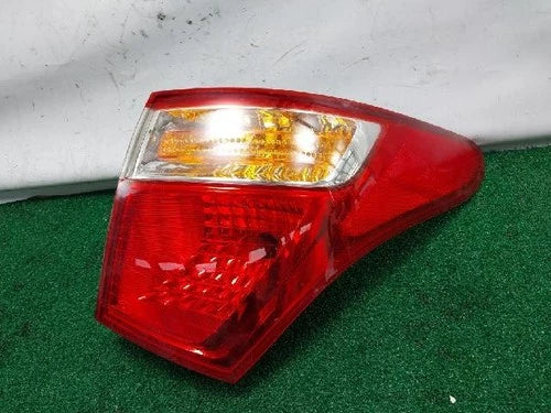 Right outer rear tail light assembly compatible with Hyundai Veracruz 2008, genuine OEM replacement part 924023J000