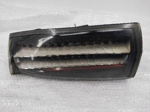 Rear tail light assembly passenger side compatible with Cadillac STS Sedan 2011, genuine OEM replacement part 25754022