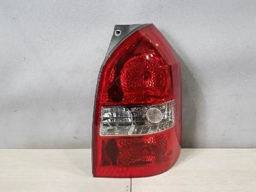 Right rear combination tail light assembly OEM 924022E100 compatible with Hyundai Tucson 2009