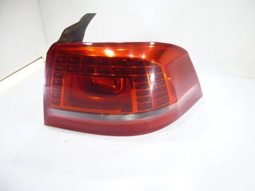 Used OEM Part - Rear tail light left Volkswagen PASSAT B7 2013 179540R MRS32332