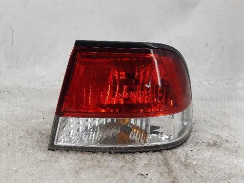 Rear combination tail light (right side/passenger side) compatible with Renault Korea SM5 2003, OEM 53802517