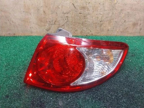 Right outer rear tail light assembly (OEM) compatible with Hyundai Santa Fe 2006, part number 924022B000
